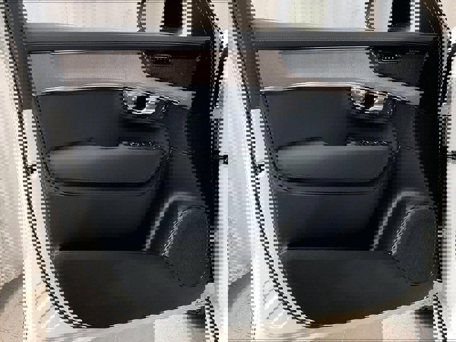 Used 2026 Volvo XC90 B6 Ultra w/ Protection Package Premier AWD/4WD image 9