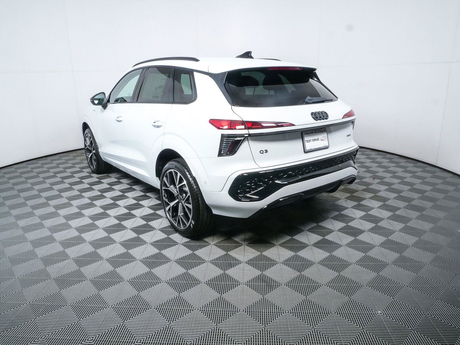 New 2026 Audi Q3 quattro 2.0T AWD/4WD image 29