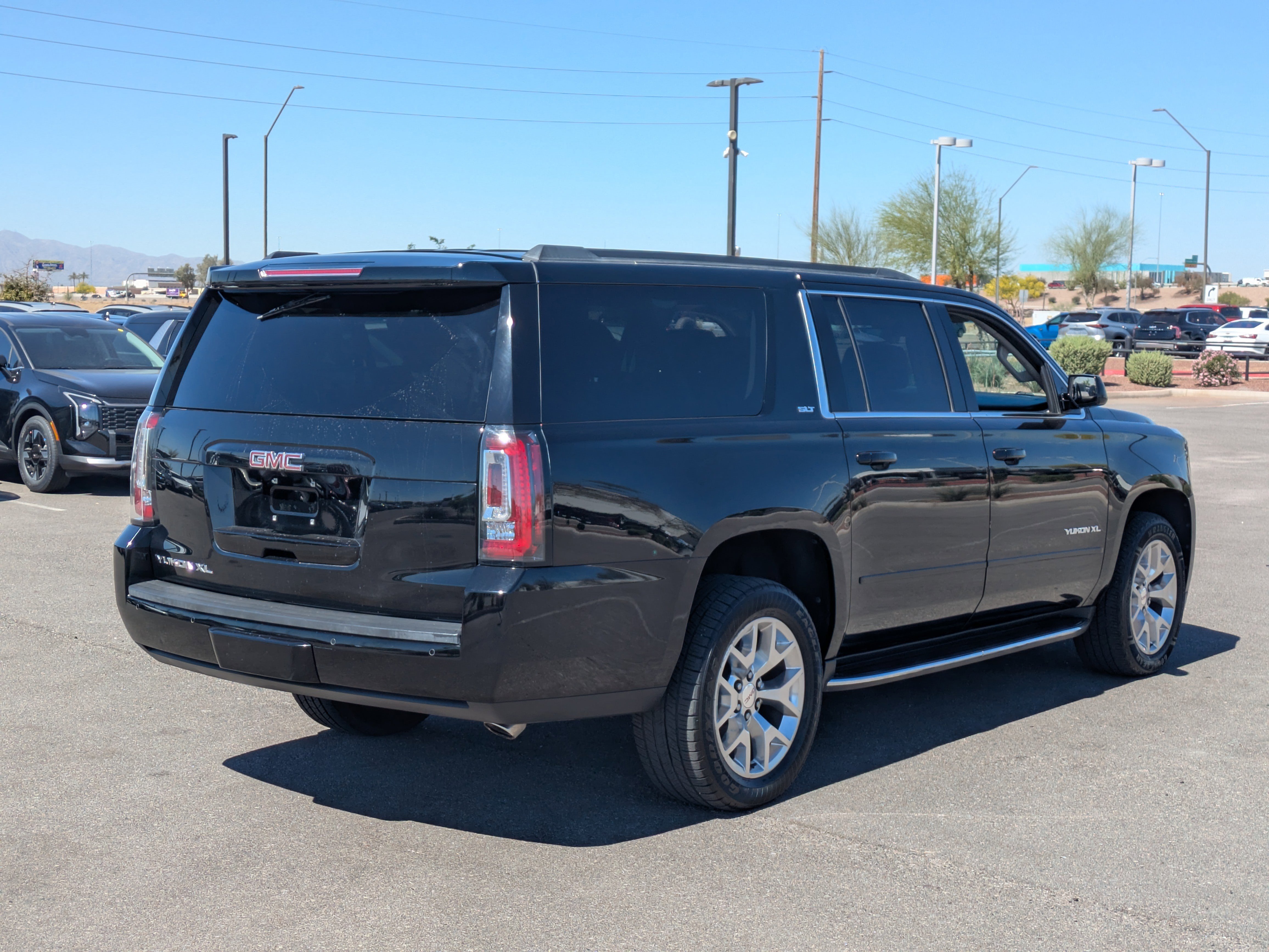 Used 2019 GMC Yukon XL SLT image 5