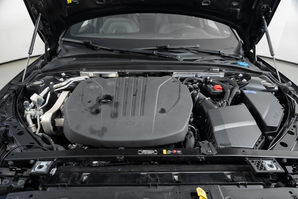 Used 2024 Volvo S60 B5 Plus AWD/4WD image 37