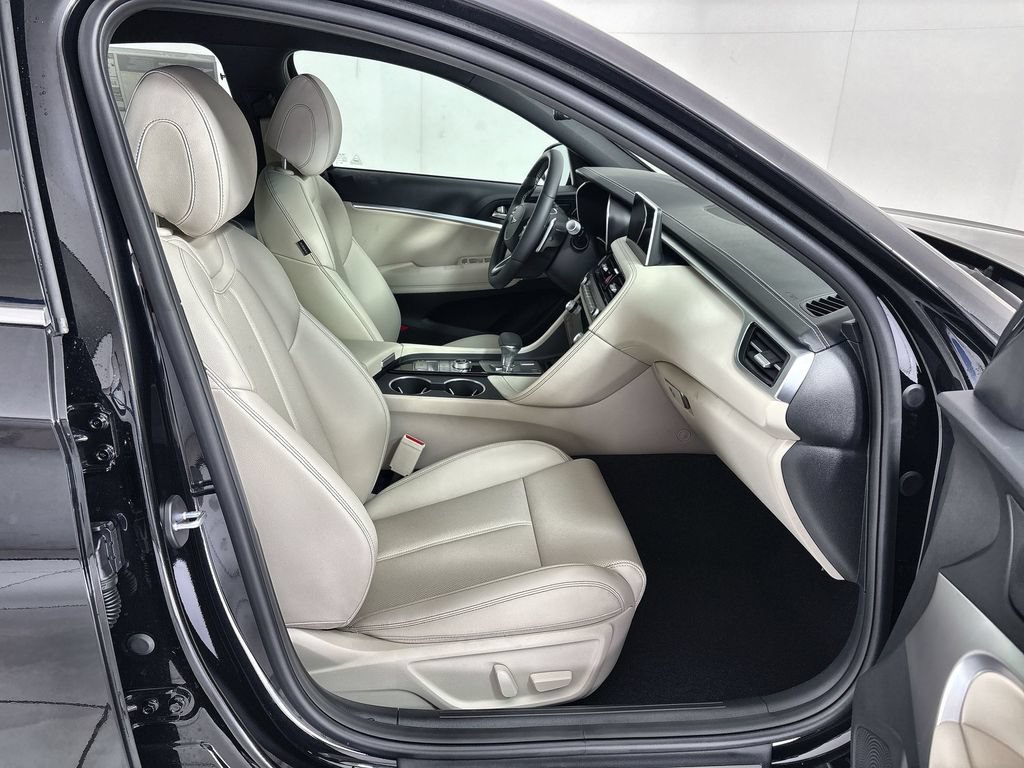 New 2026 Genesis G70 2.5T RWD image 25
