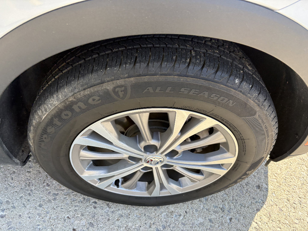 Used 2022 Buick Envision Preferred FWD image 12