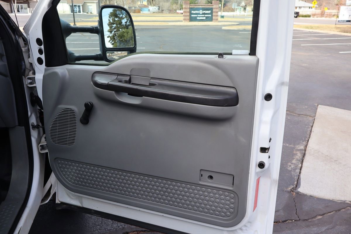 Used 2006 Ford F350 XL image 28