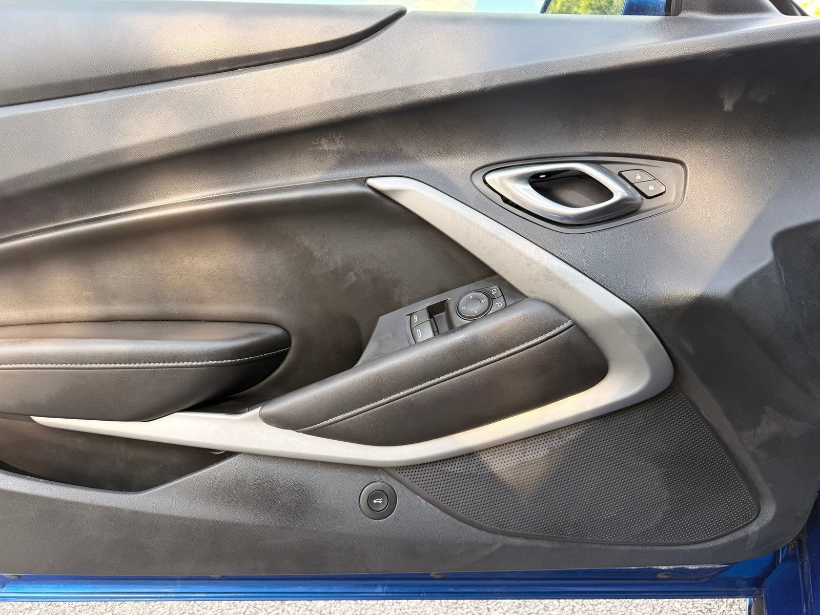 Used 2018 Chevrolet Camaro SS RWD image 39