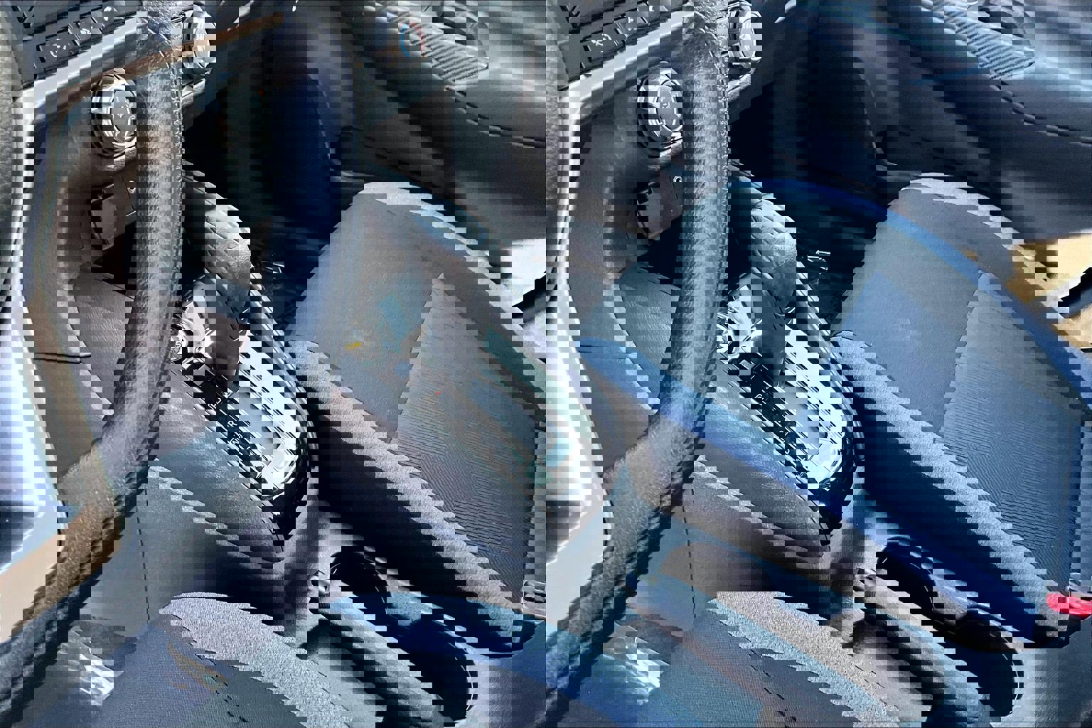 Used 2025 Nissan Versa SV image 15