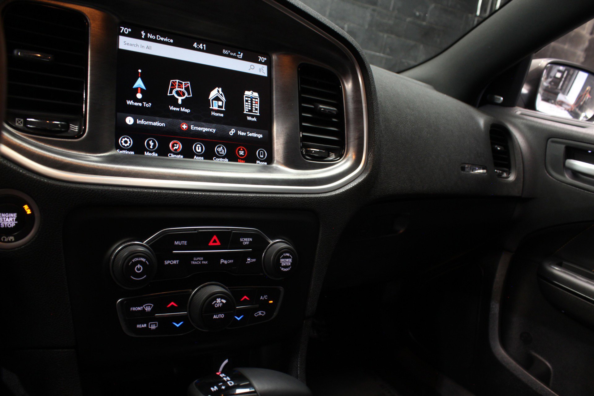 Used 2018 Dodge Charger R/T RWD image 57