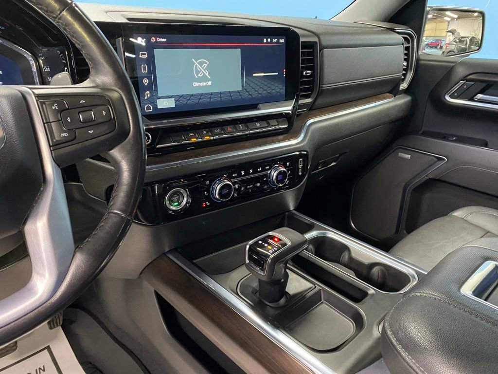 Used 2022 GMC Sierra 1500 SLT w/ SLT Convenience Package AWD/4WD image 26