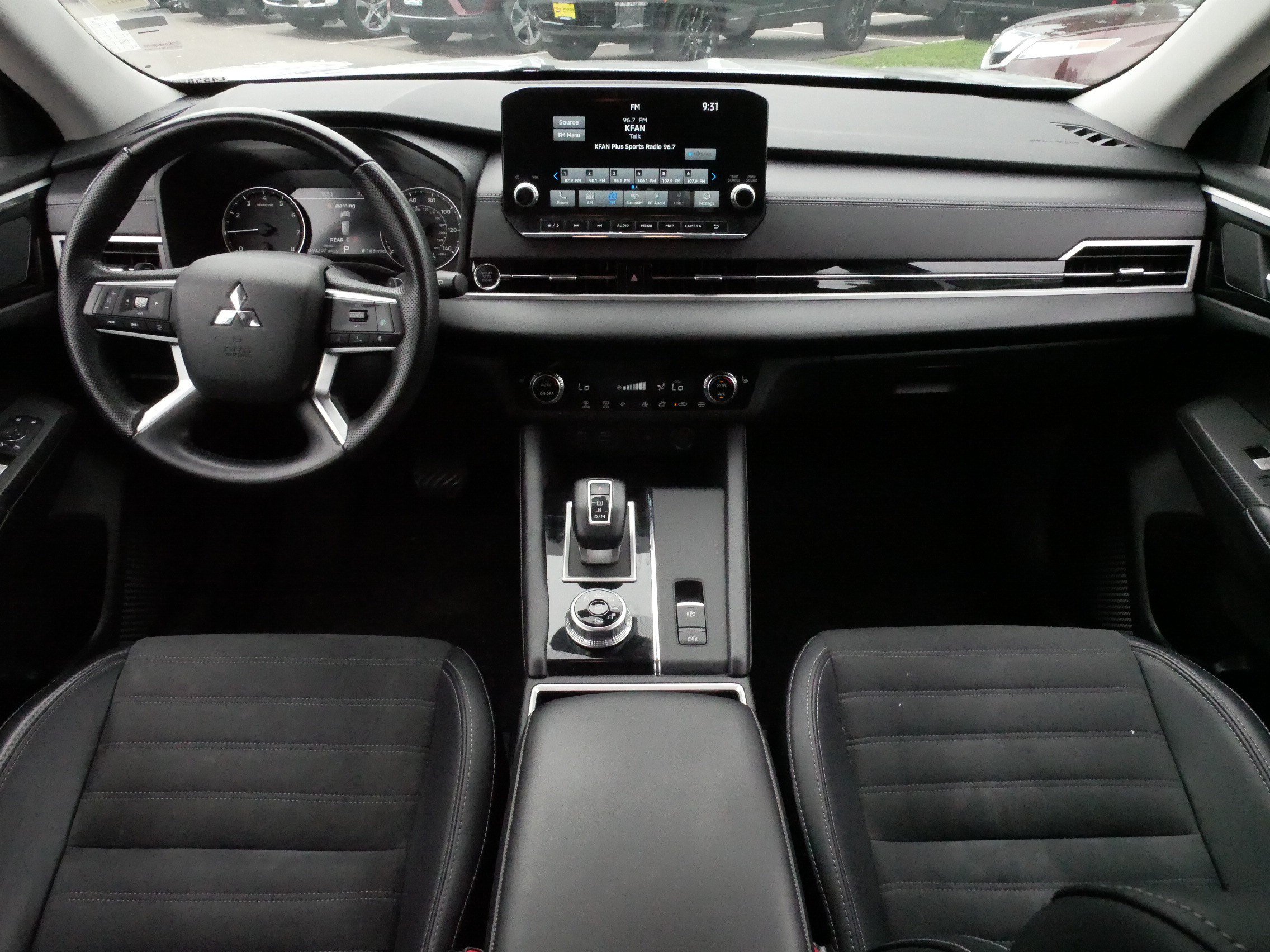 Used 2024 Mitsubishi Outlander SE AWD/4WD image 10