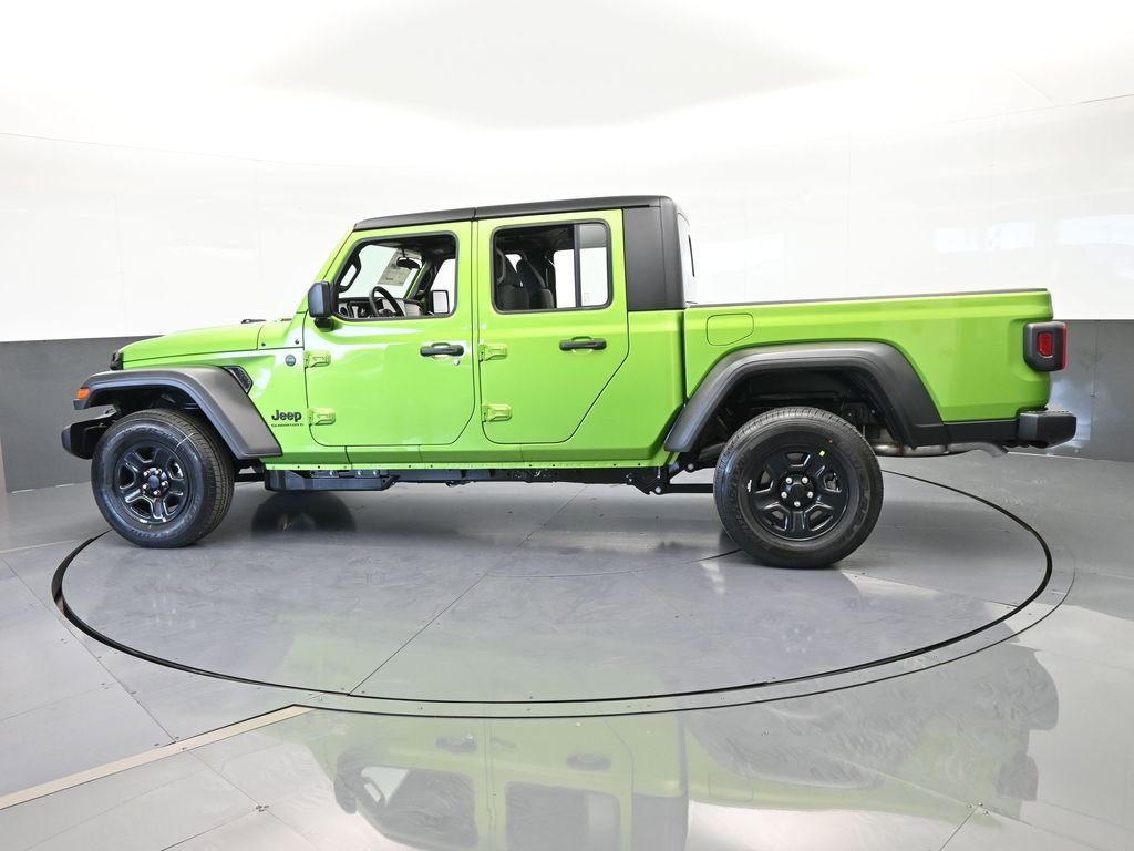 New 2026 Jeep Gladiator Sport AWD/4WD image 3