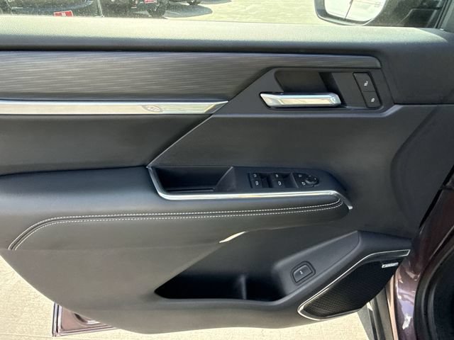 Certified 2025 GMC Acadia Elevation AWD/4WD image 21