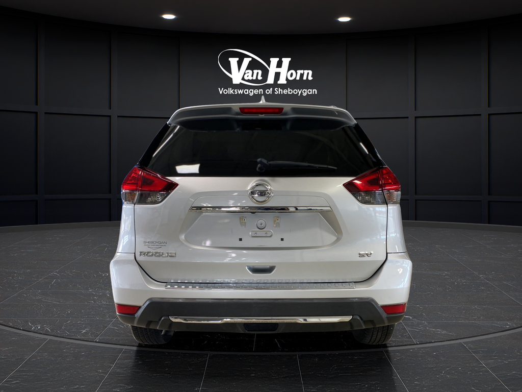 Used 2017 Nissan Rogue SV FWD image 6