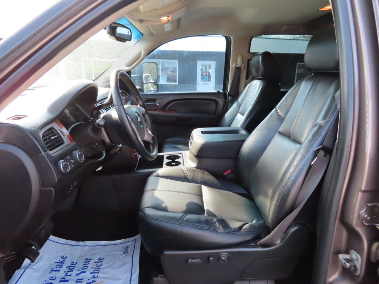 Used 2008 Chevrolet Silverado 2500 LTZ w/ Safety Package AWD/4WD image 29