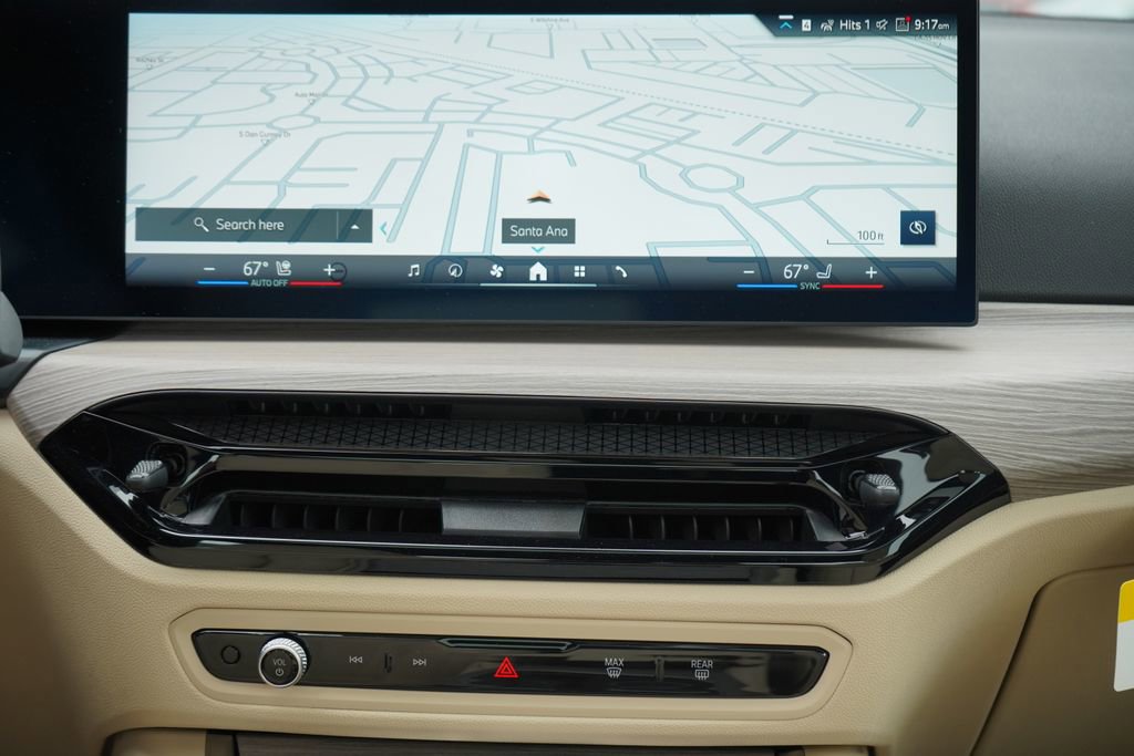 Used 2025 BMW 330i xDrive Sedan w/ Premium Package image 15