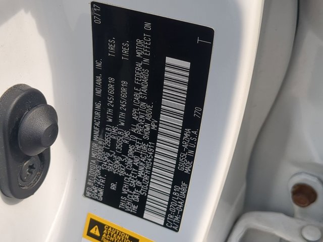 Used 2017 Toyota Highlander XLE w/ Carpet Mat Package image 22