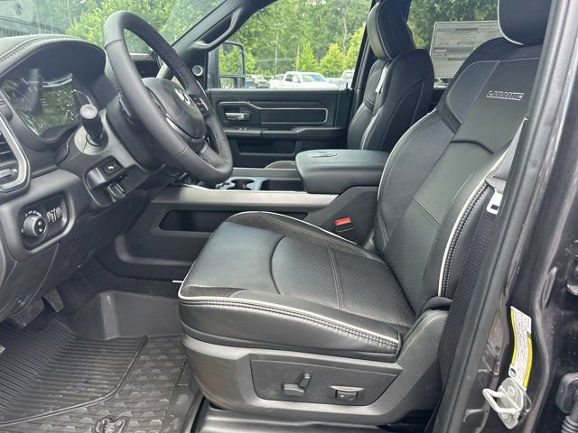 New 2026 RAM 3500 Laramie AWD/4WD image 9