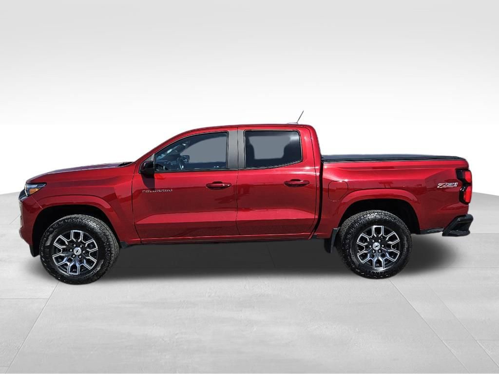Used 2024 Chevrolet Colorado Z71 w/ Z71 Convenience Package 2 AWD/4WD image 11