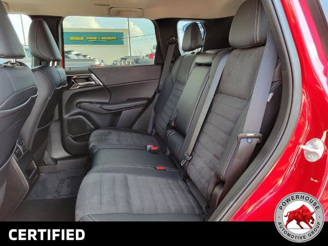 Used 2023 Mitsubishi Outlander SE image 16