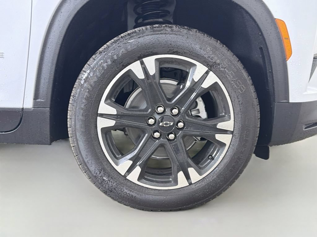 New 2027 Chevrolet Traverse LT w/ Sun and Wheel Package AWD/4WD image 28