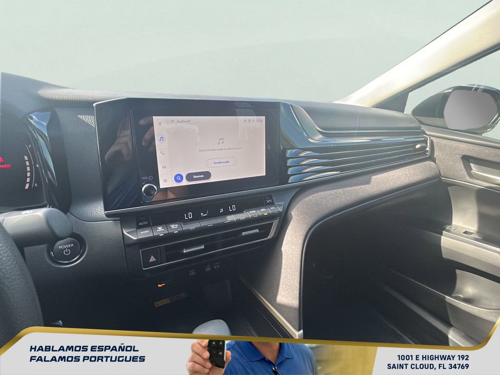 Used 2025 Toyota Camry LE image 19