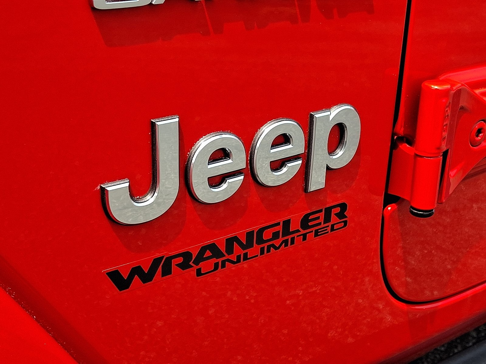 Used 2019 Jeep Wrangler Unlimited Sahara w/ Cold Weather Group AWD/4WD image 30