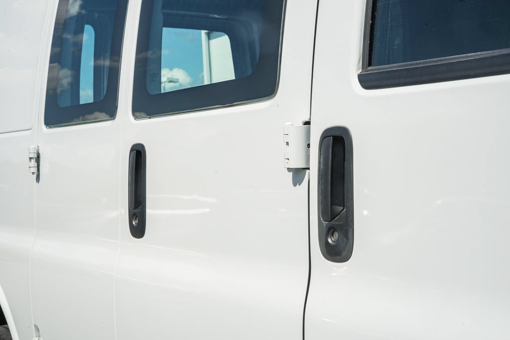 Used 2024 GMC Savana 2500 w/ Driver Convenience Package RWD image 12
