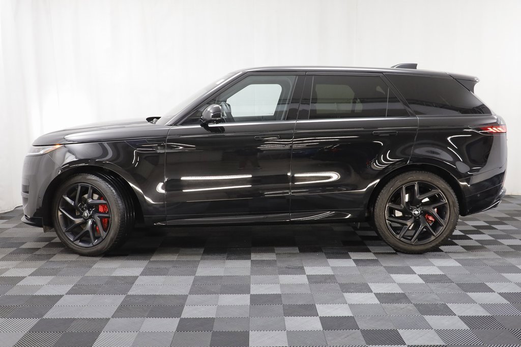 Used 2023 Land Rover Range Rover Sport SE Dynamic image 4