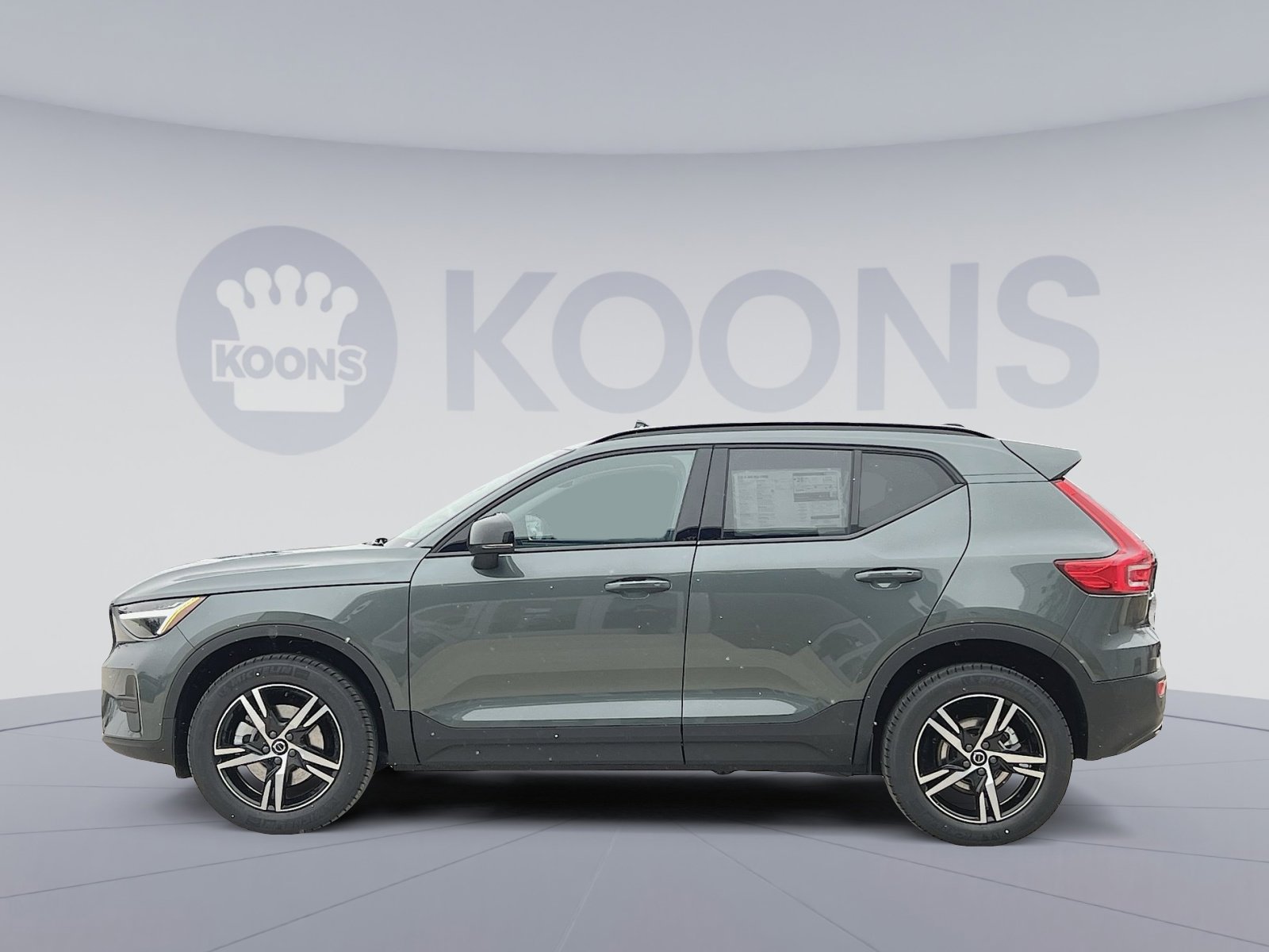 New 2026 Volvo XC40 B5 Core AWD/4WD image 2