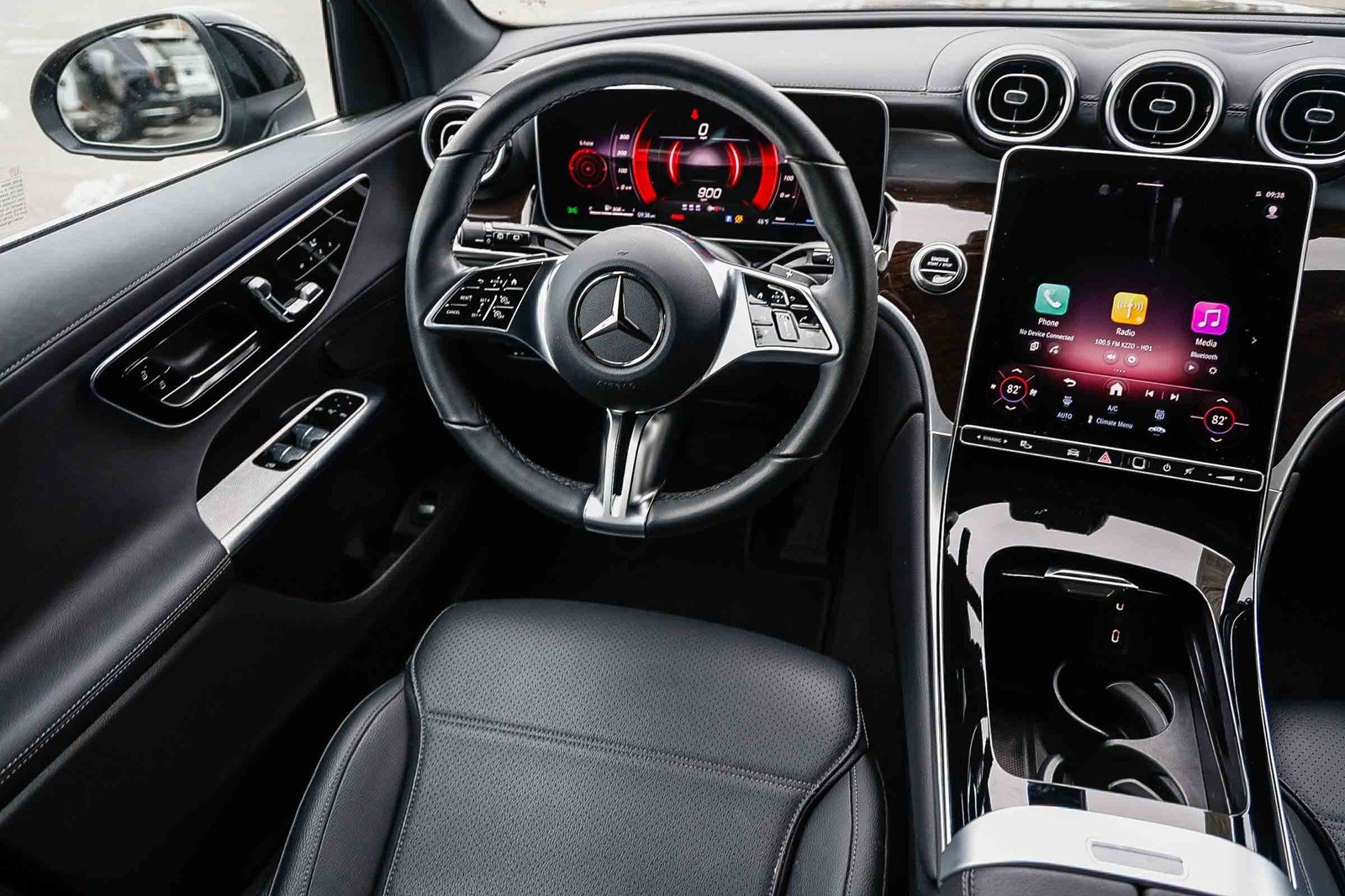 Certified 2025 Mercedes-Benz GLC 300 image 14