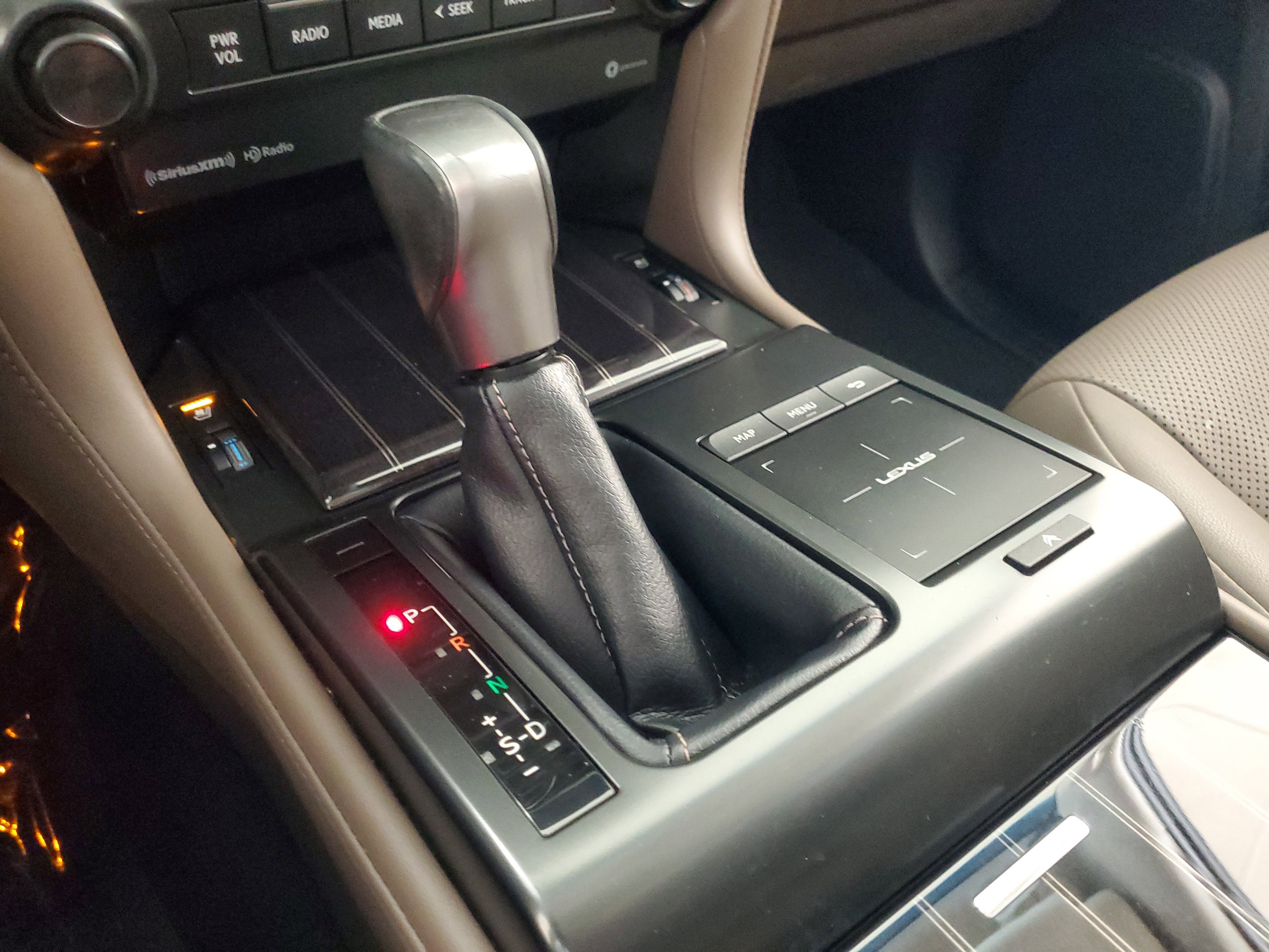 Used 2023 Lexus GX 460 Premium w/ Premium Package image 32