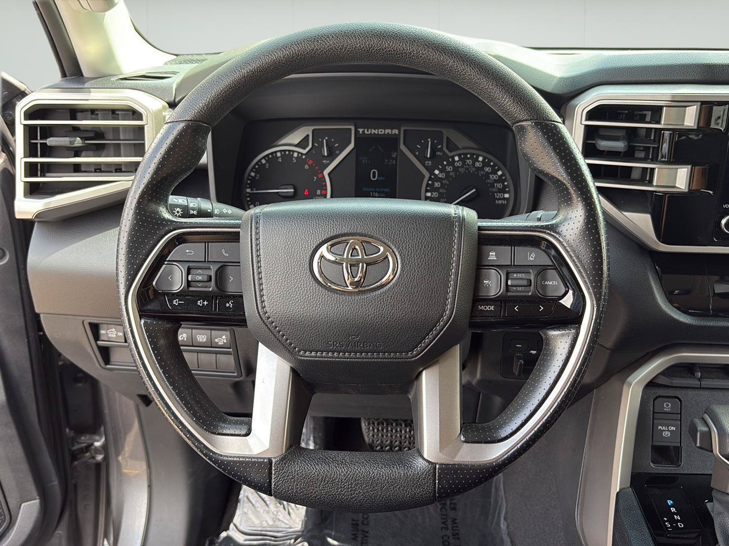Used 2022 Toyota Tundra SR5 w/ SR5 Convenience Package AWD/4WD image 14