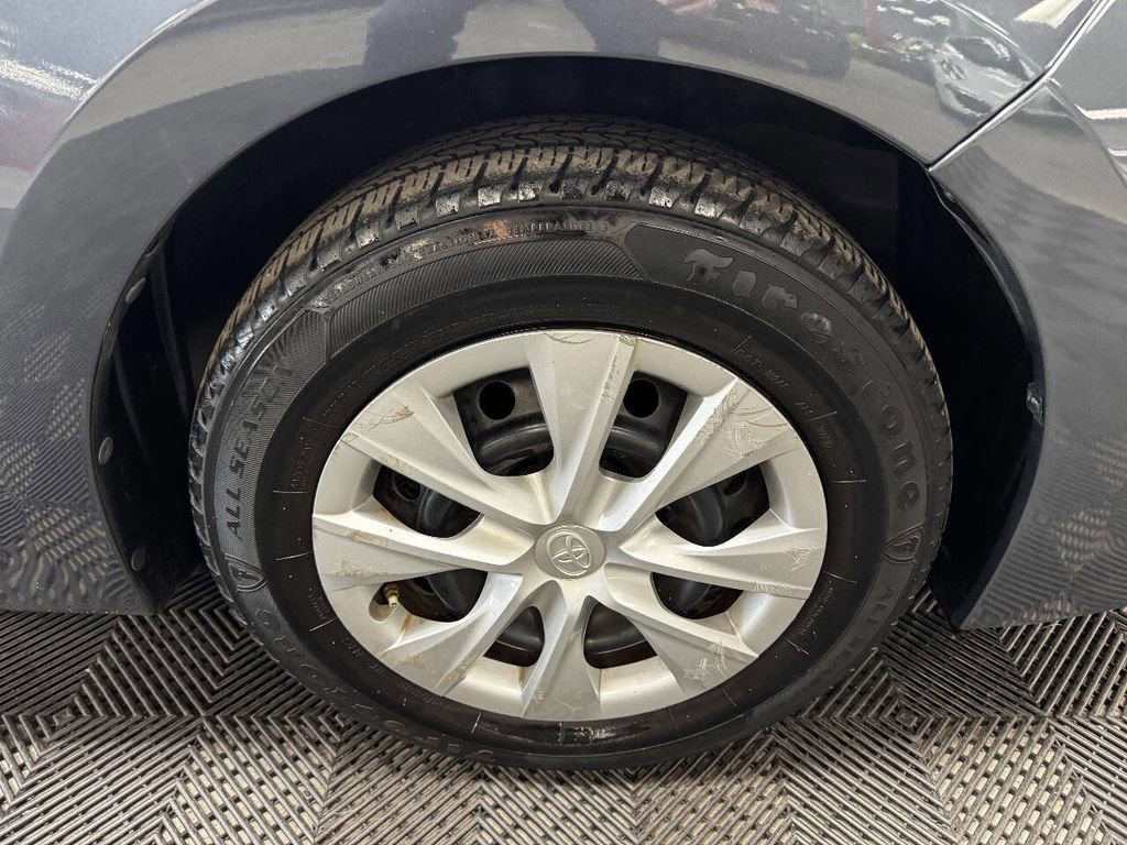 Used 2017 Toyota Corolla L FWD image 18