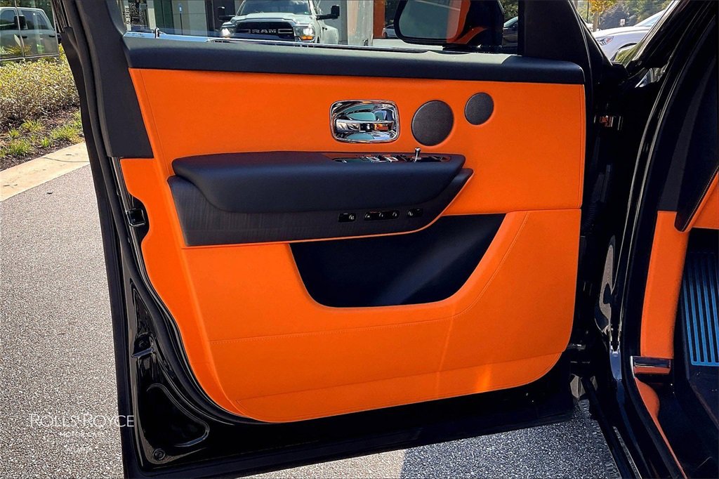 Certified 2025 Rolls-Royce Cullinan image 22