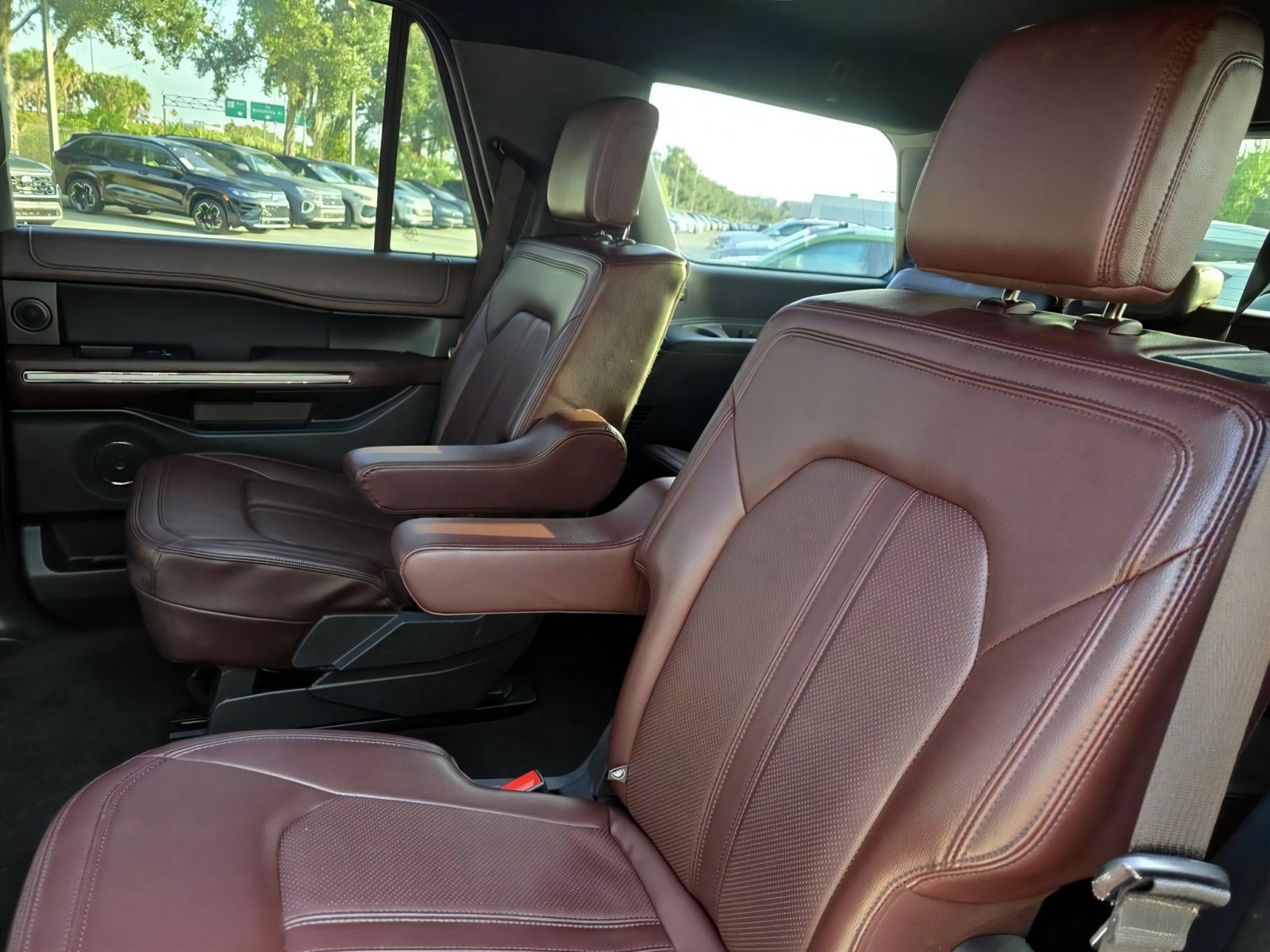 Used 2023 Ford Expedition Limited RWD image 18