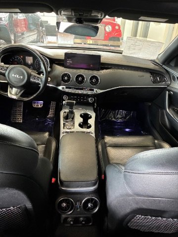 Used 2022 Kia Stinger GT1 image 23