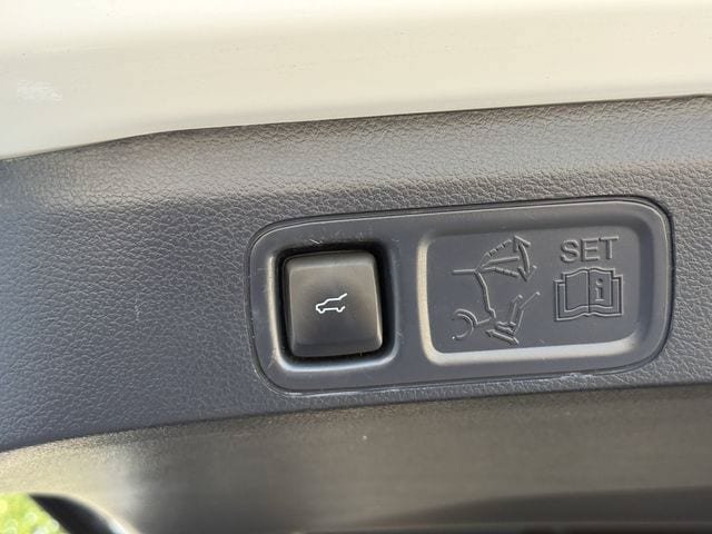 Used 2022 Ford Expedition Platinum RWD image 32