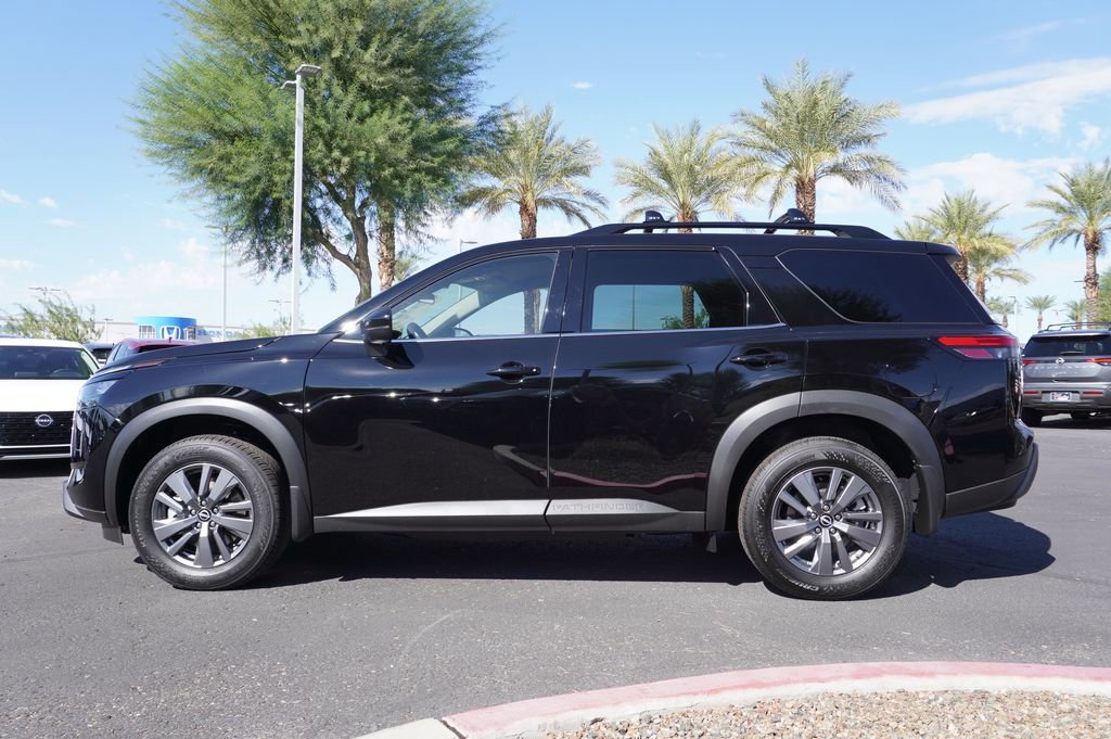 New 2025 Nissan Pathfinder SV image 2
