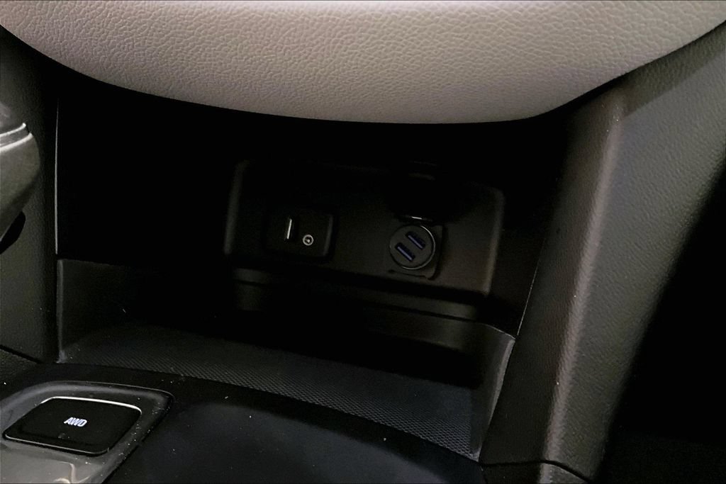 Used 2018 Chevrolet Equinox LT AWD/4WD image 16