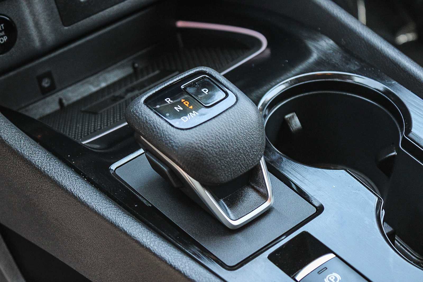 Used 2025 Nissan Rogue SL w/ SL Premium Package image 19