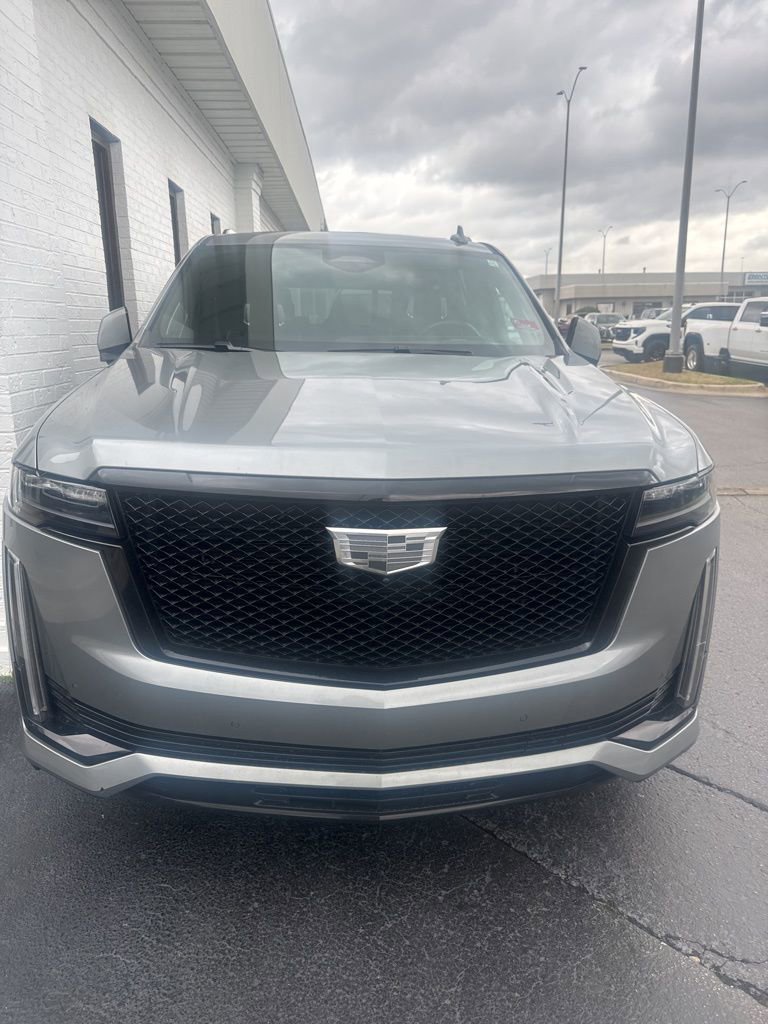 Used 2023 Cadillac Escalade Sport Platinum w/ LPO, ONYX Package image 2
