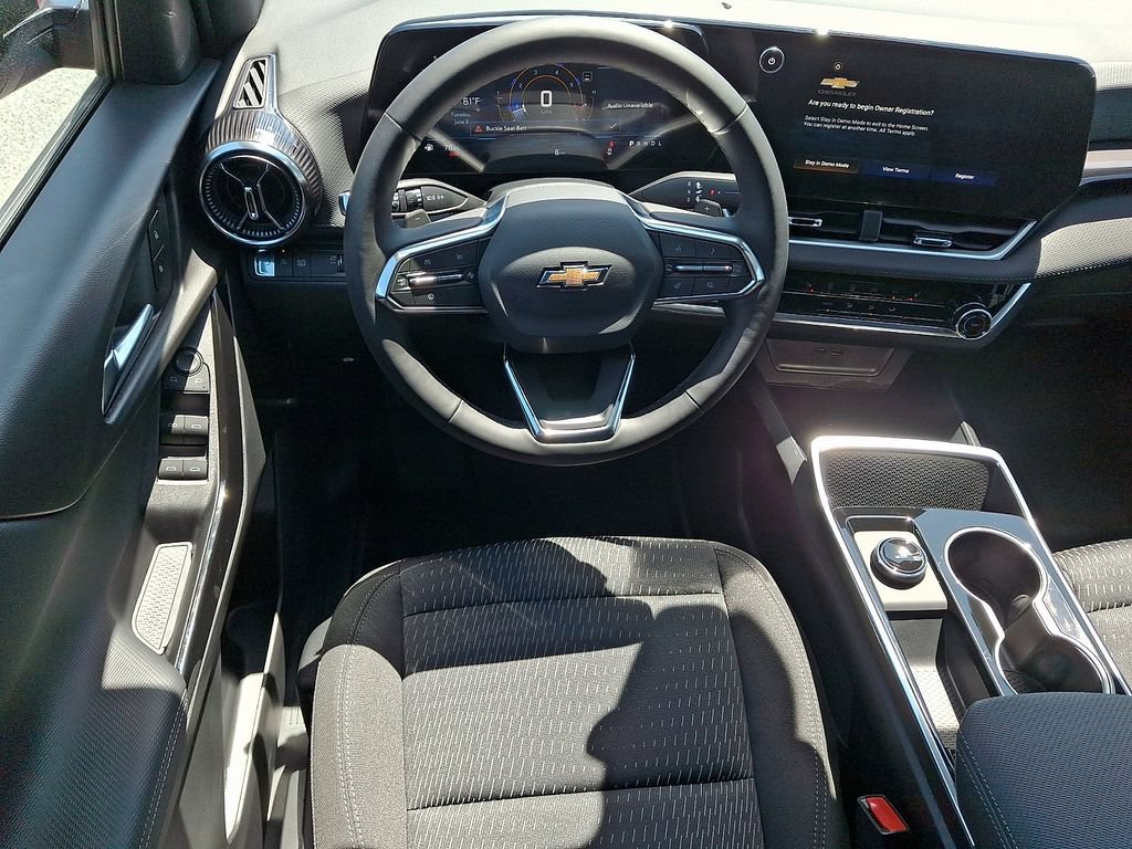 New 2026 Chevrolet Equinox LT w/ Safety and Technology Package FWD image 7