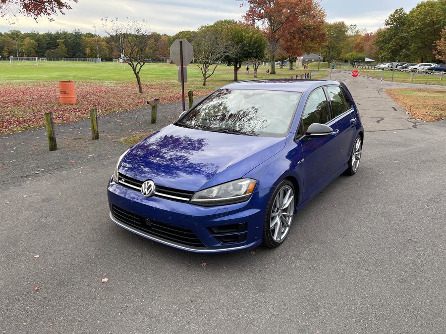 Used 2017 Volkswagen Golf 4-Door image 6