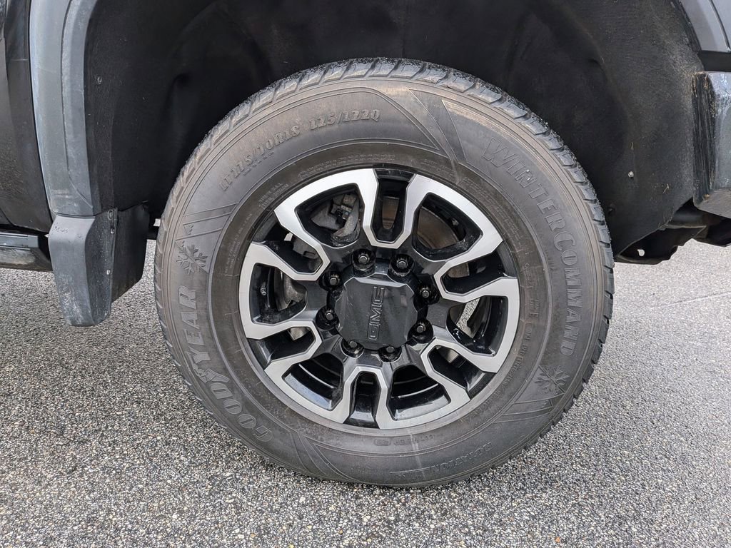 Used 2023 GMC Sierra 2500 Denali w/ Denali Black Diamond Edition image 10