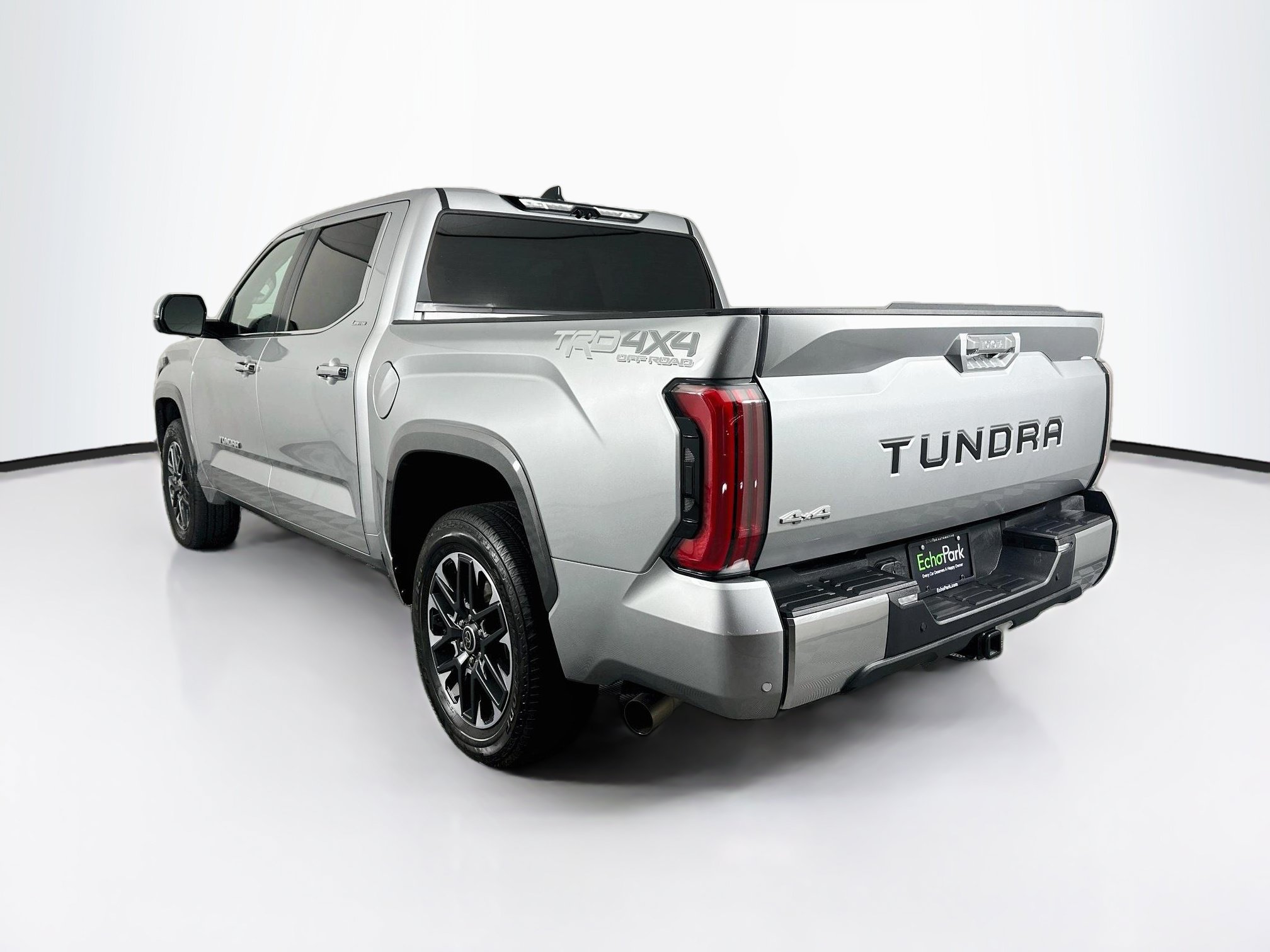 Used 2024 Toyota Tundra Limited AWD/4WD image 5