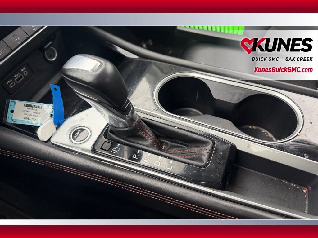 Used 2024 Nissan Altima 2.5 SR image 14