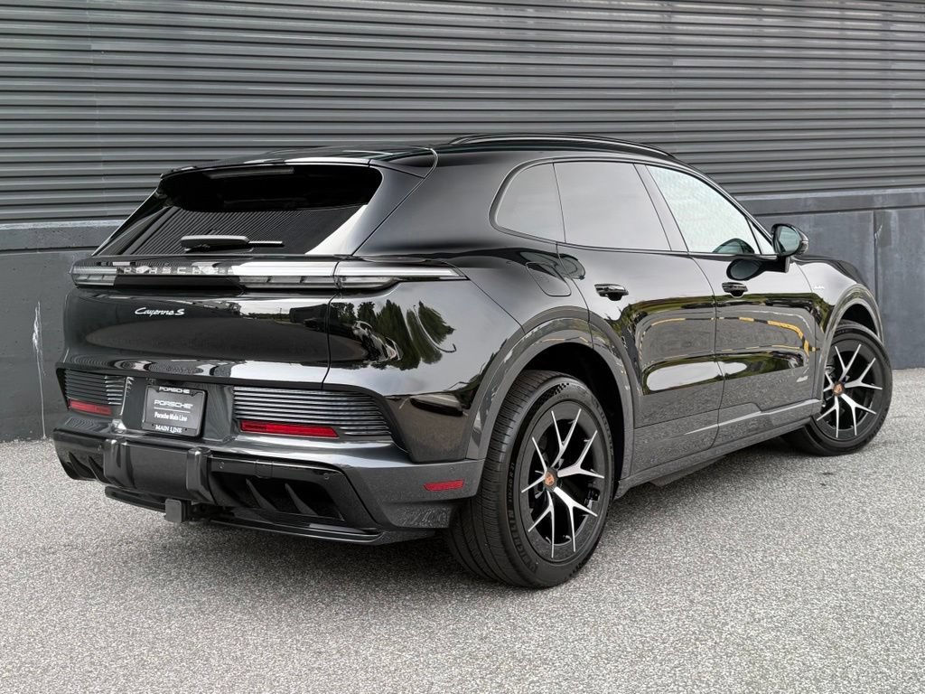 New 2026 Porsche Cayenne S AWD/4WD image 10