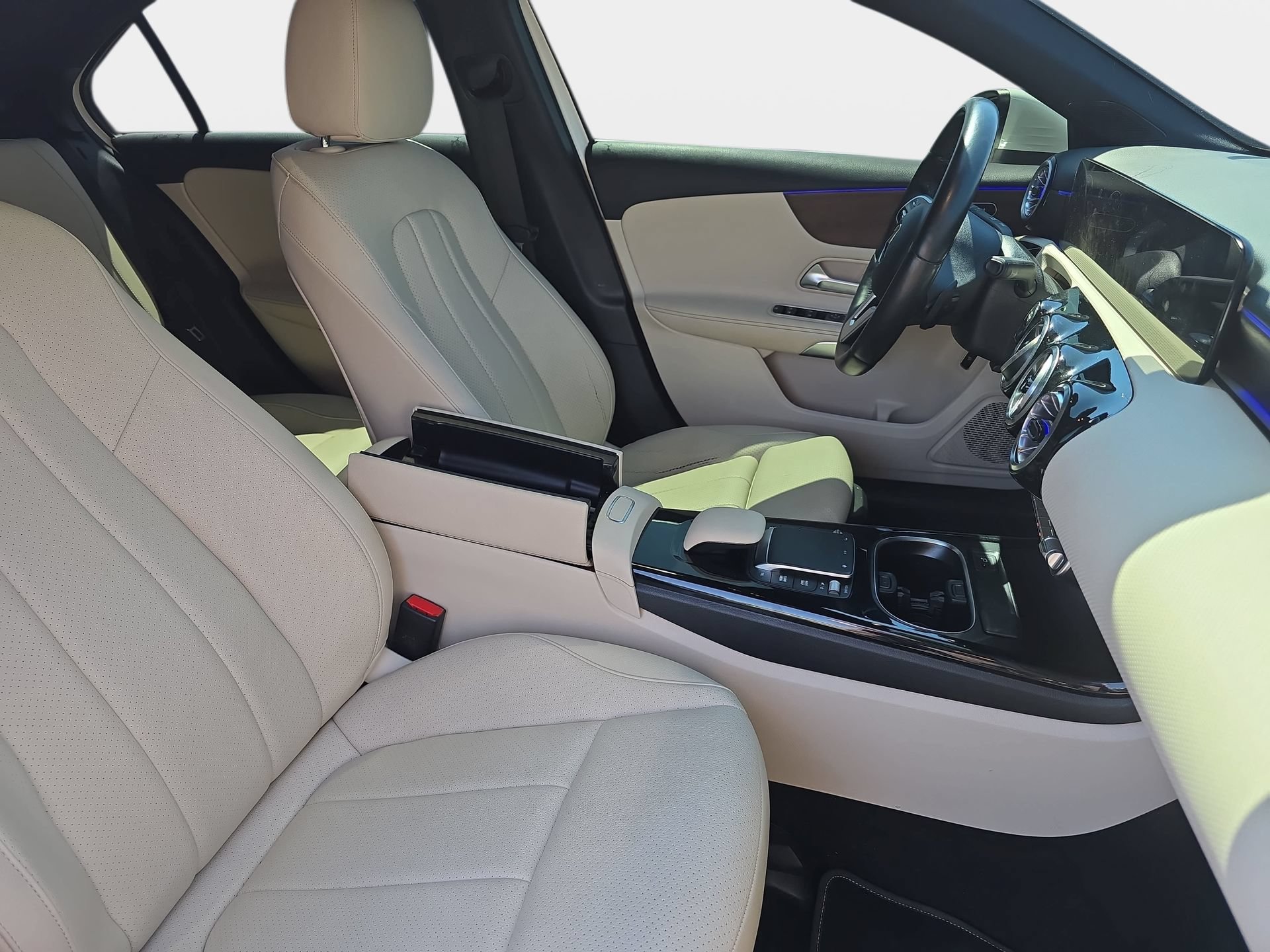 Used 2022 Mercedes-Benz A 220 4MATIC image 10