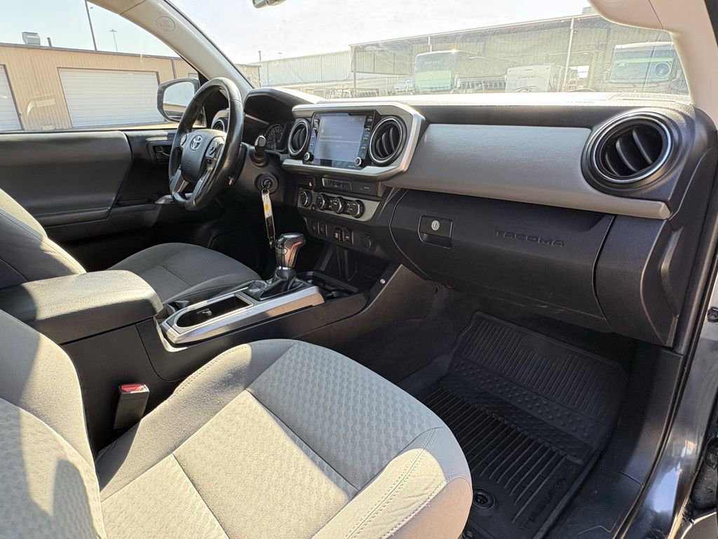 Used 2022 Toyota Tacoma SR5 w/ Technology Package image 25