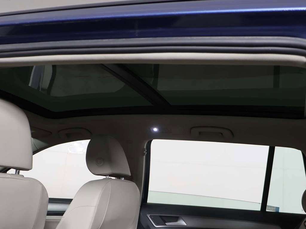 Used 2016 Volkswagen Golf Limited Edition image 16