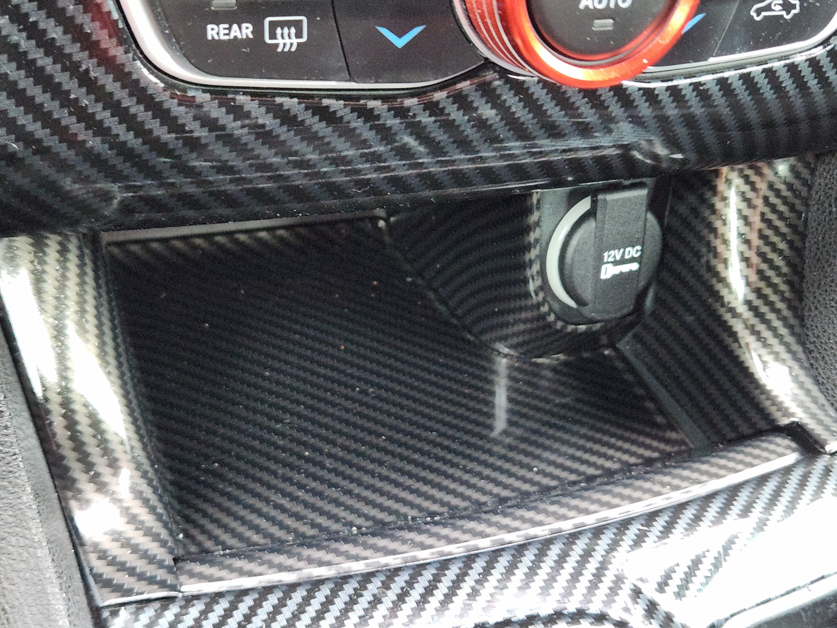 Used 2018 Dodge Charger R/T RWD image 13
