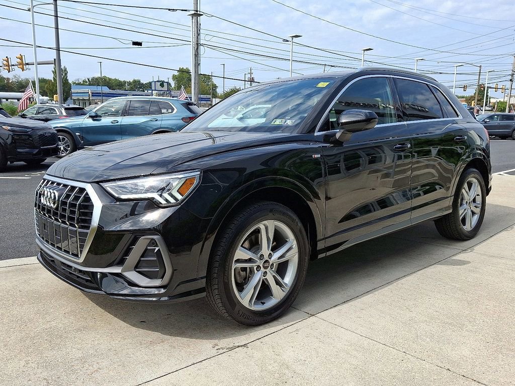 Certified 2024 Audi Q3 2.0T Premium Plus image 3